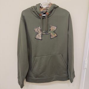 Under Armour Sweatshirt